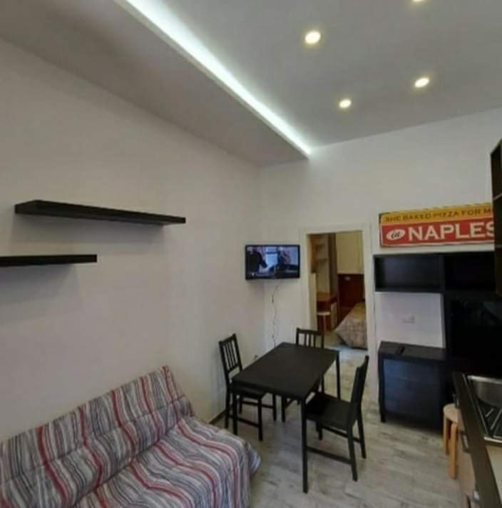 Hotel La Dimora Di Rosy Napoli Esterno foto