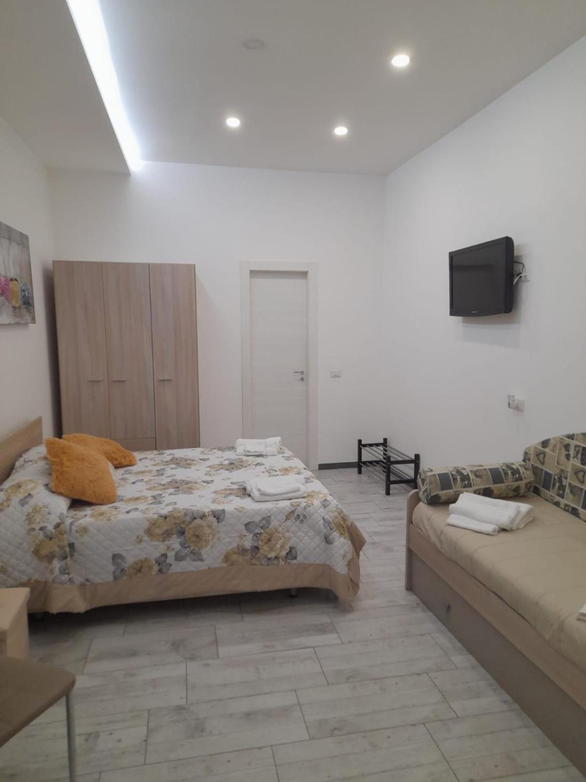 Hotel La Dimora Di Rosy Napoli Esterno foto
